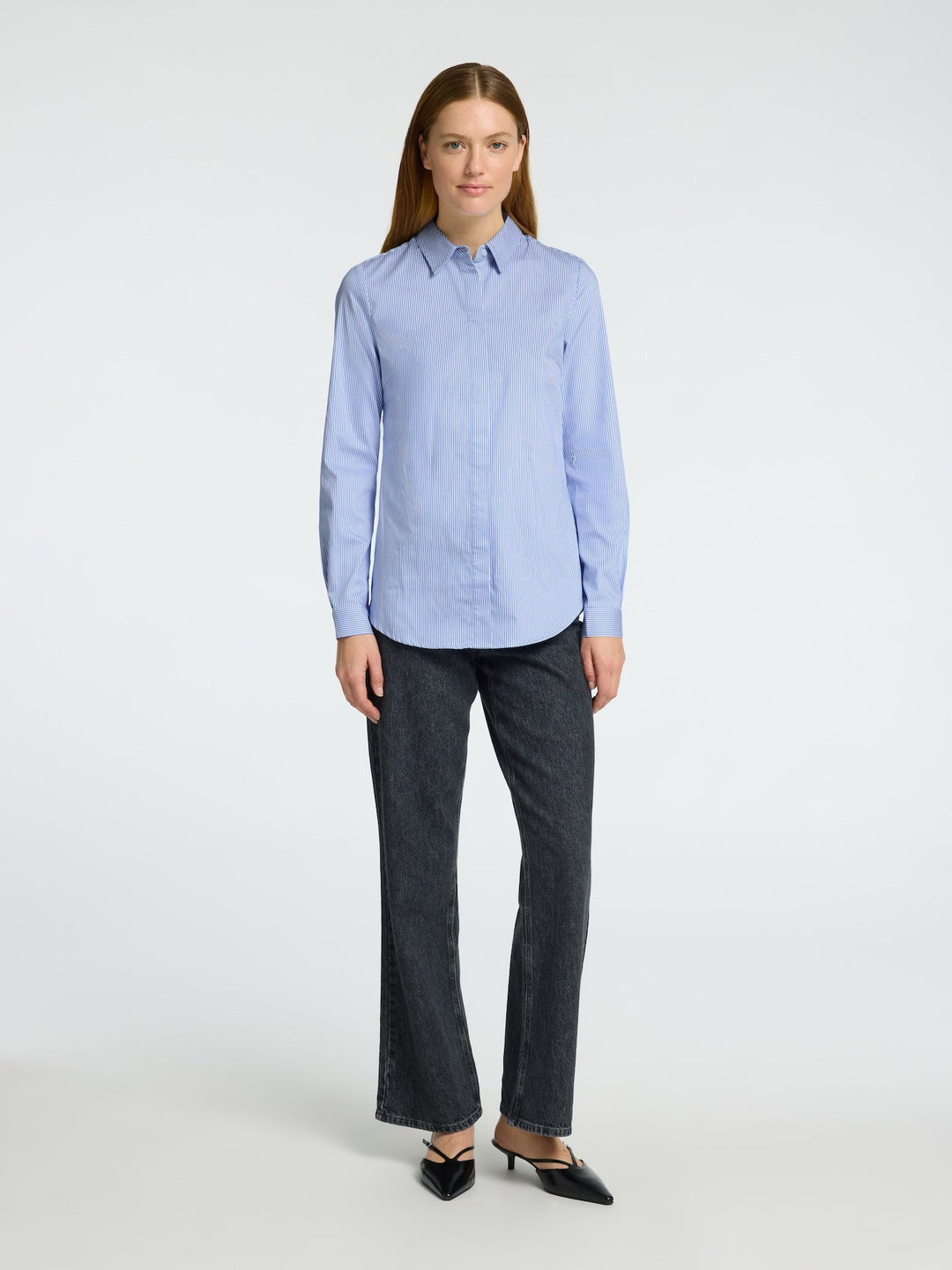 Romie Ls Striped Fitted Shirt Bright White Blue | Skjorter og bluser | Smuk - Dameklær på nett