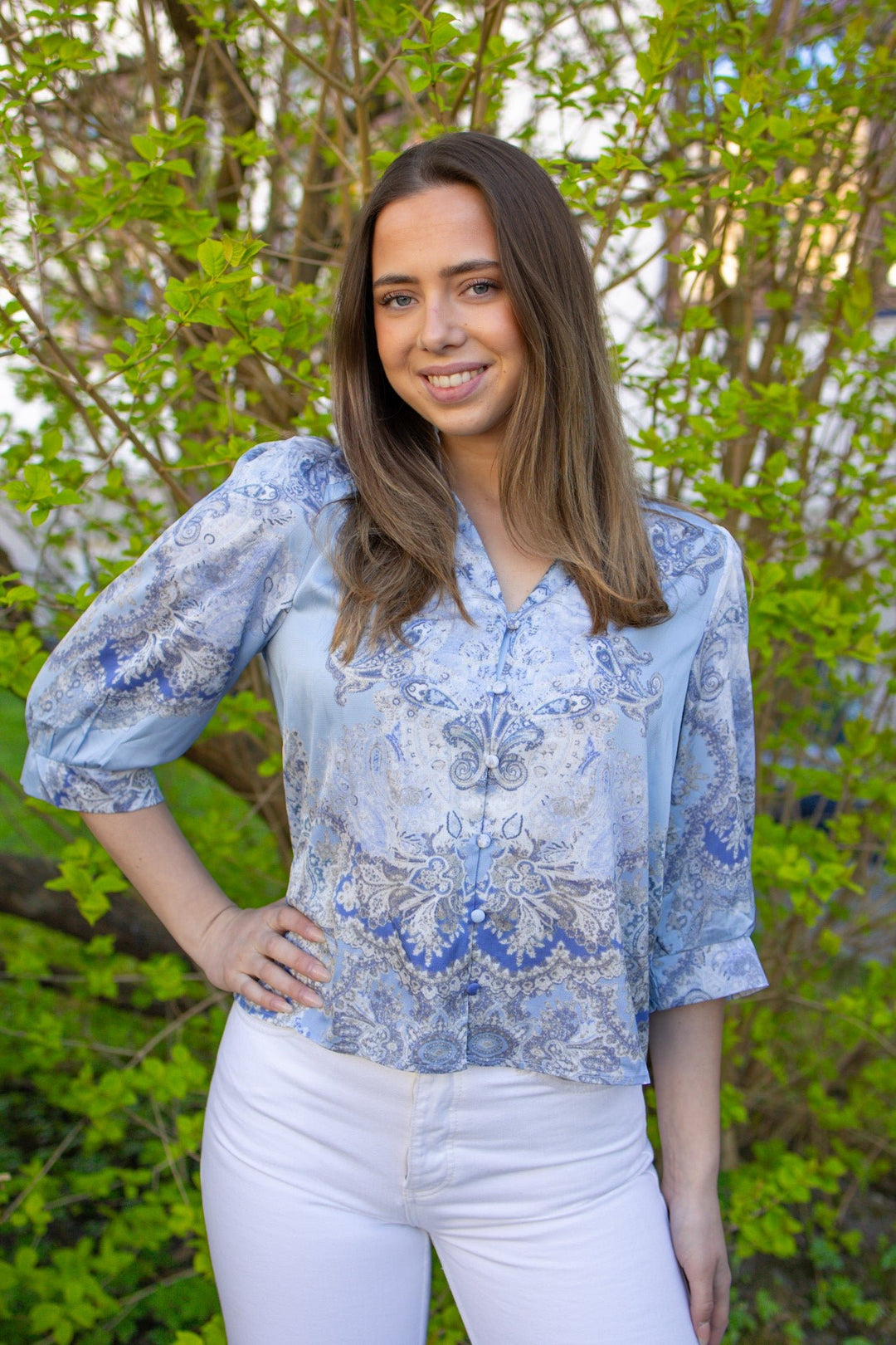 Roselle Artist Paisley Blouse Light Blue | Skjorter og bluser | Smuk