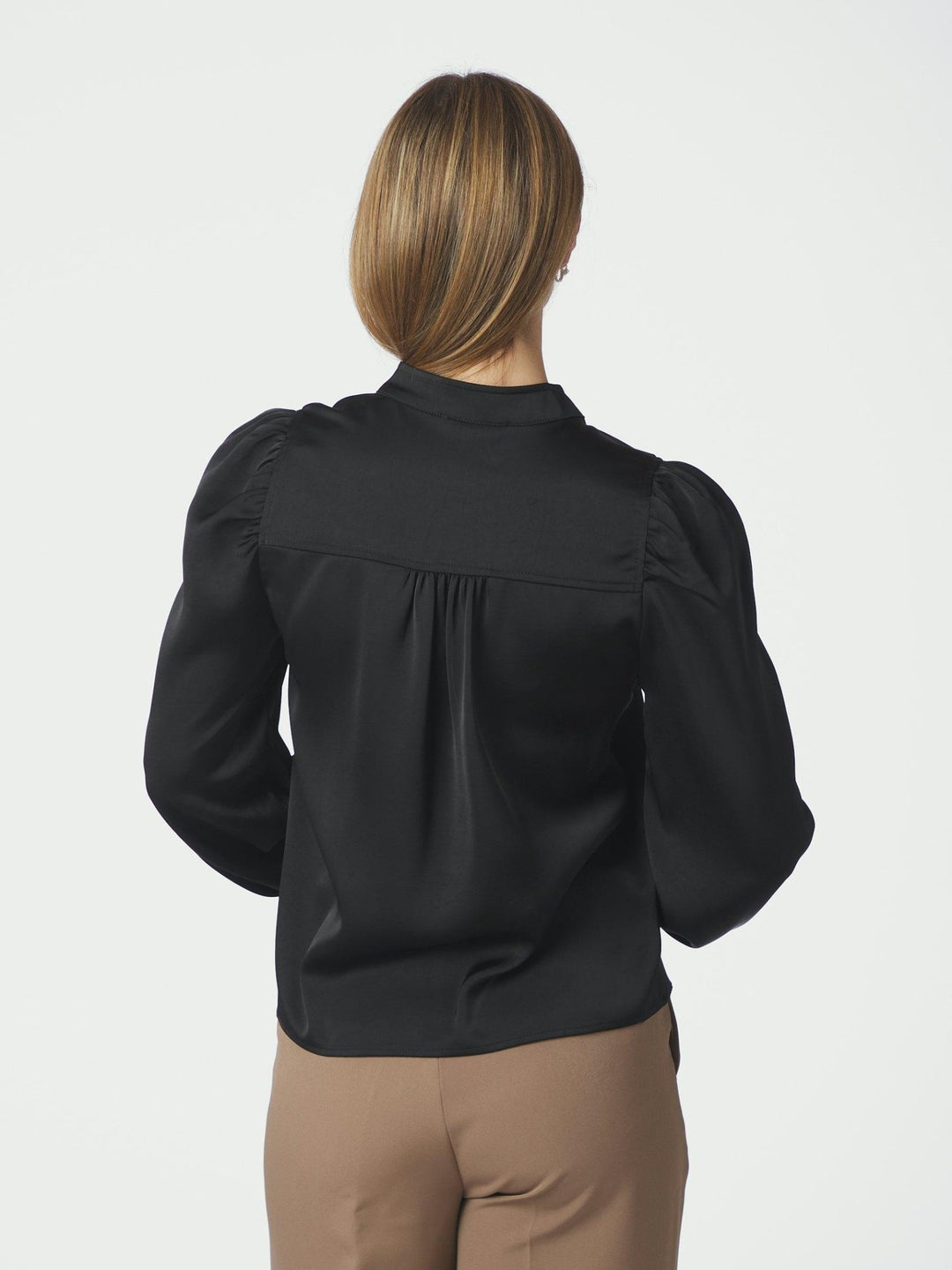 Rosslyn Heavy Sateen Blouse Black | Skjorter og bluser | Smuk