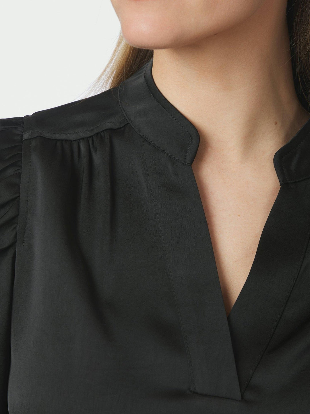 Rosslyn Heavy Sateen Blouse Black | Skjorter og bluser | Smuk