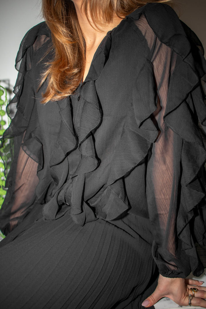 Ruffle Blouse Black | Skjorter og bluser | Smuk - Dameklær på nett