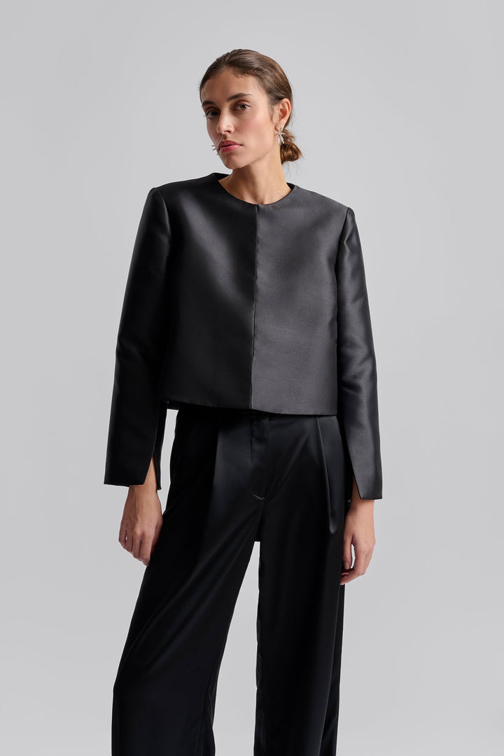 Ruthie Cropped Long Sleeve Blouse Black | Skjorter og bluser | Smuk - Dameklær på nett