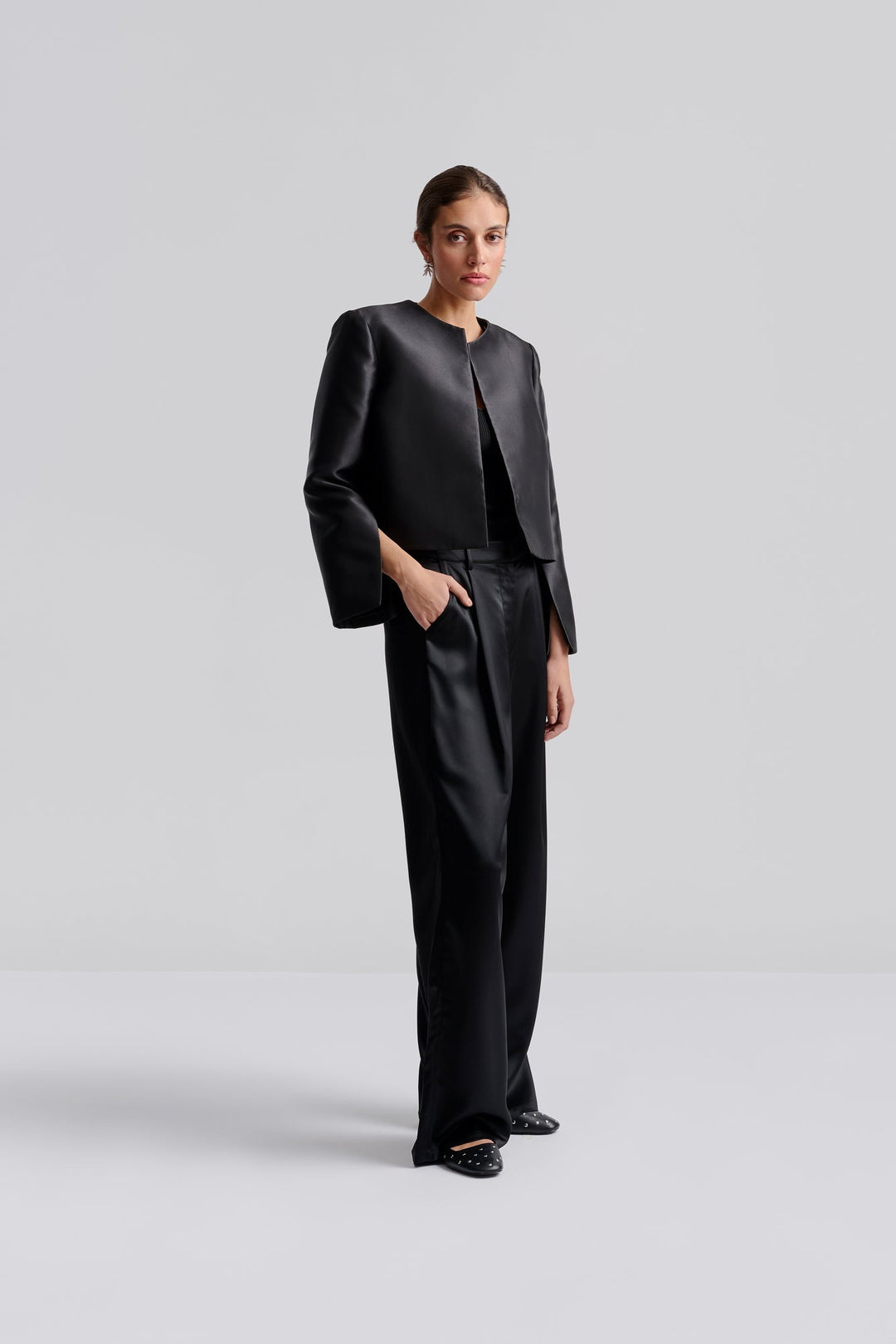 Ruthie Cropped Long Sleeve Blouse Black | Skjorter og bluser | Smuk - Dameklær på nett