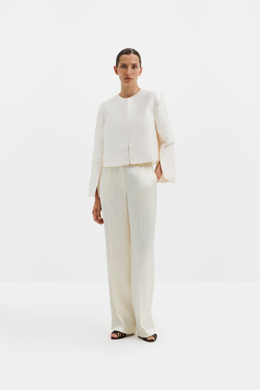 Ruthie Slit-Sleeve Satin Blouse Ivory | Skjorter og bluser | Smuk