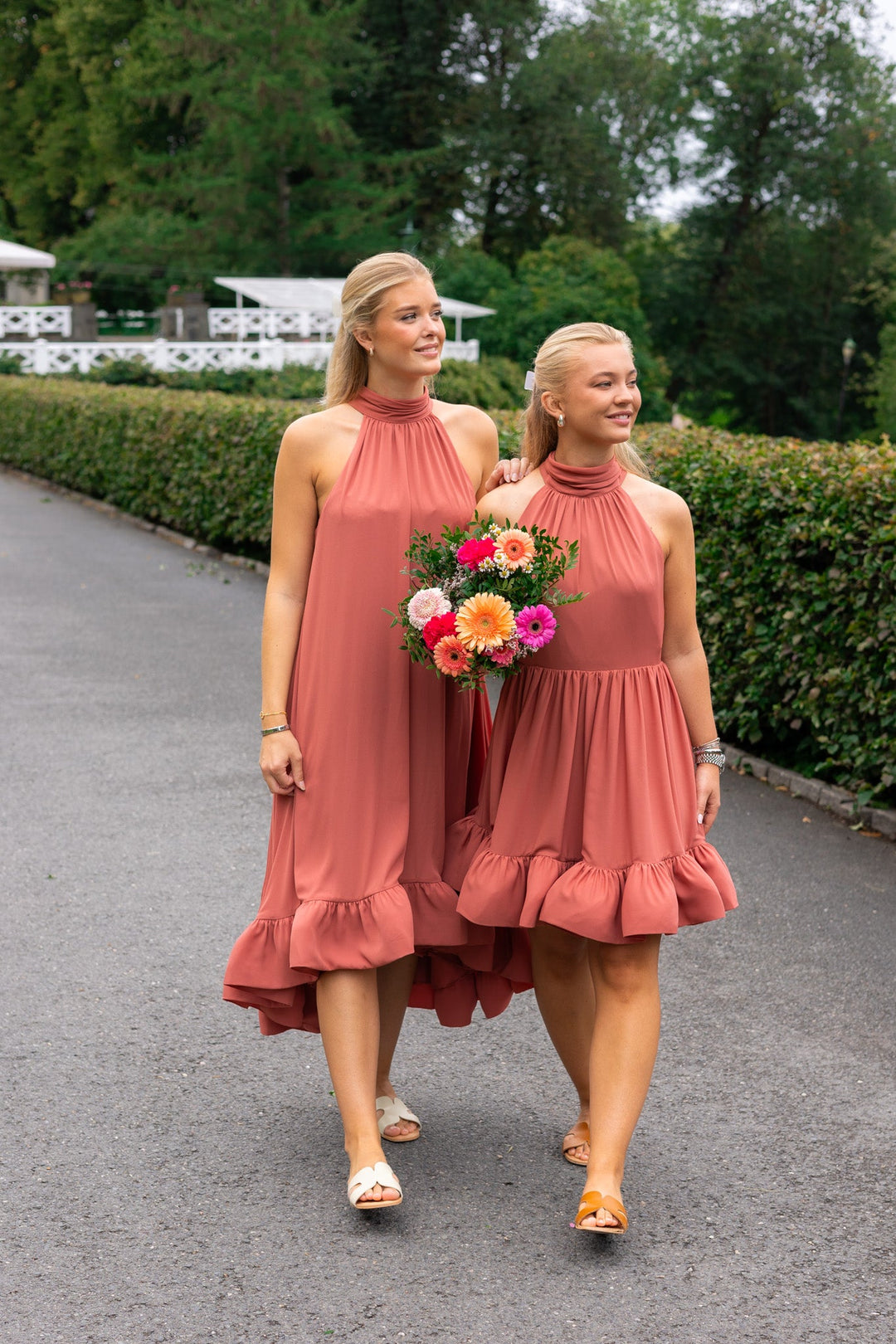 Sabrina Halterneck Ruffled Maxi Dress Terracotta | Kjoler | Smuk - Dameklær på nett