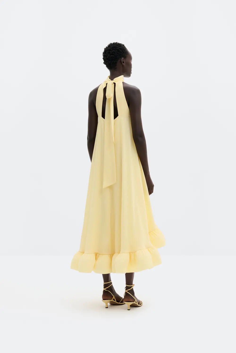 Sabrina Halterneck Ruffled Midi Dress Light Lemon | Kjoler | Smuk