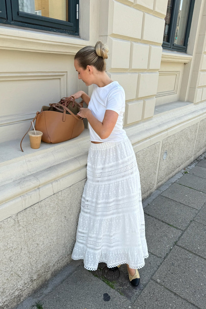 Sara Long Skirt White Lace | Skjørt | Smuk - Dameklær på nett