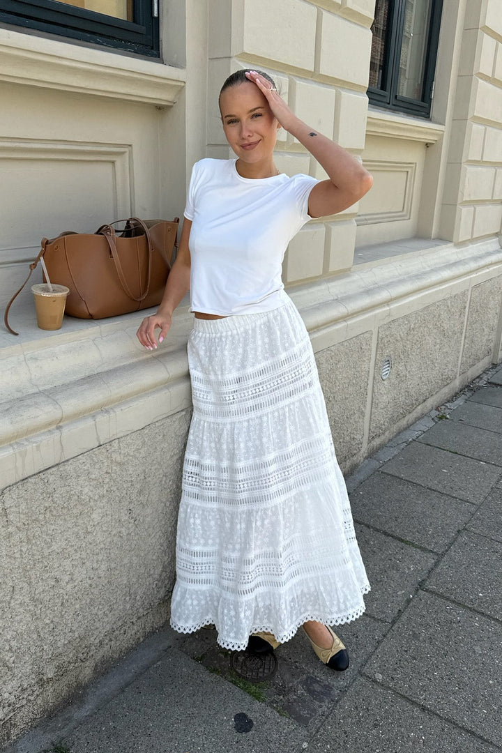 Sara Long Skirt White Lace | Skjørt | Smuk - Dameklær på nett