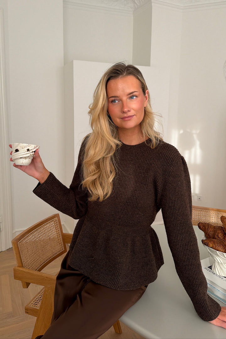 Sara Sweater Dark Brown | Genser | Smuk