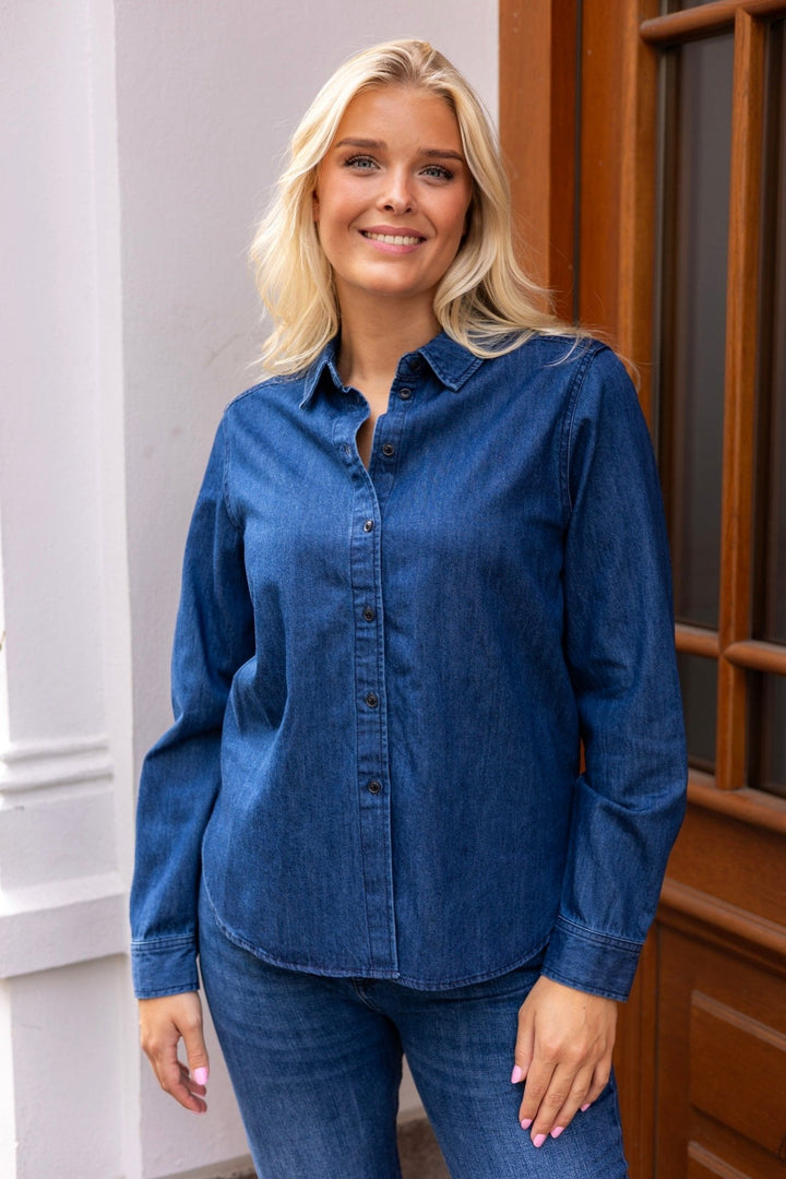 Sarafia Shirt Medium Dark Blue Denim | Skjorter og bluser | Smuk - Dameklær på nett