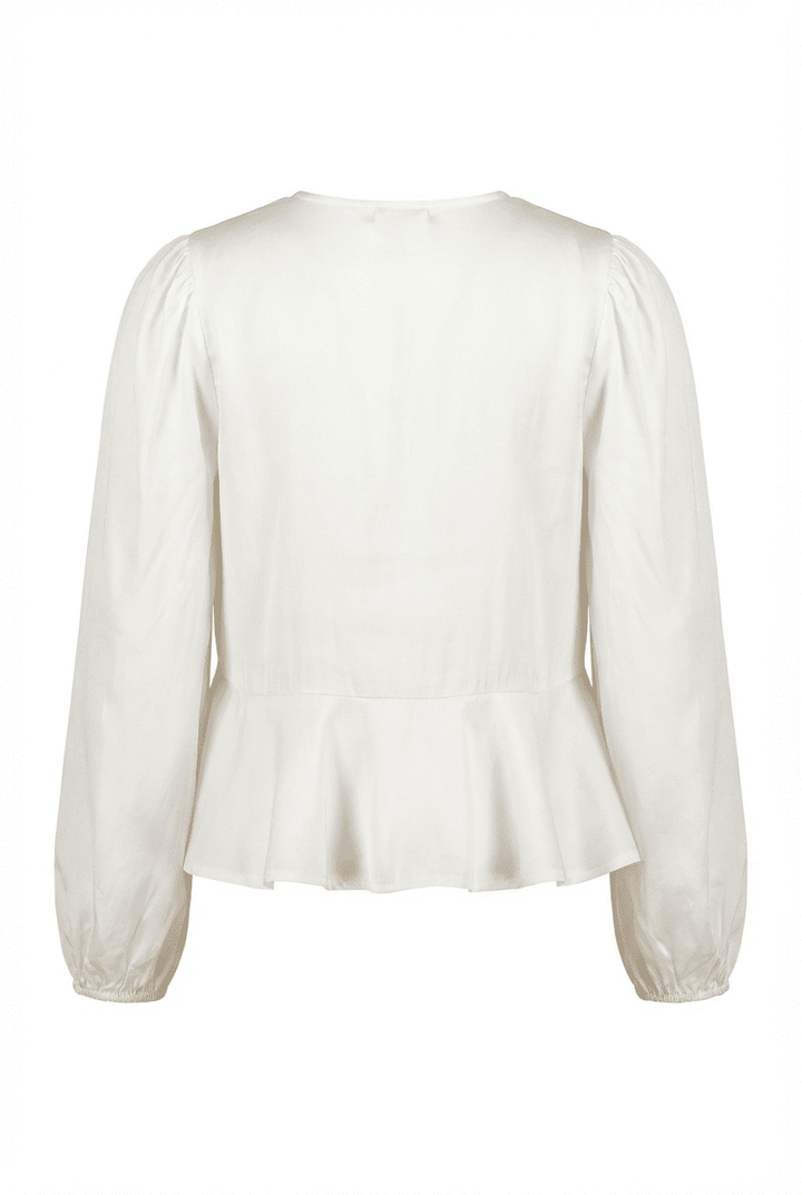 Satin Flounce Top Off White | Skjorter og bluser | Smuk