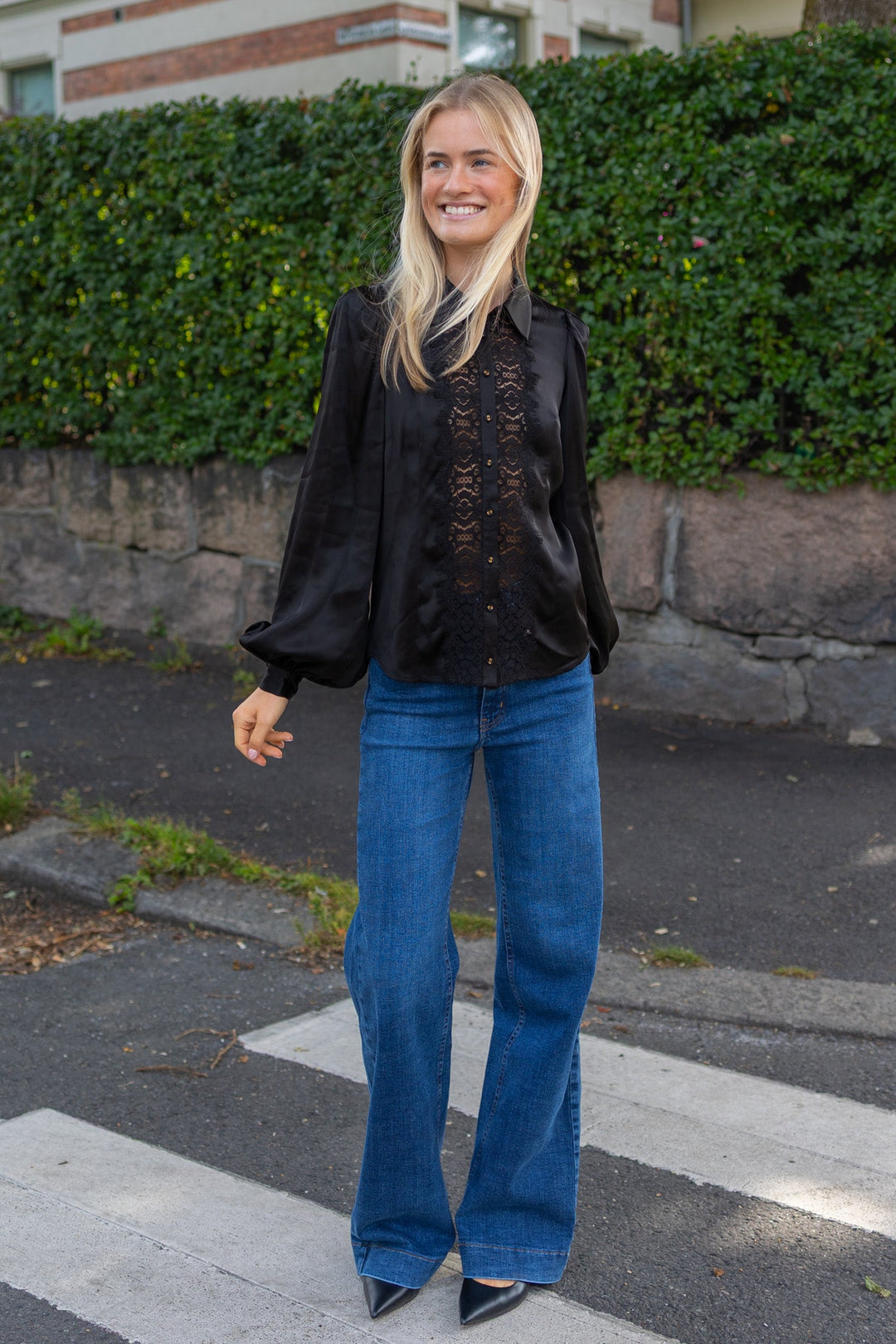 Satin Shirt Black | Skjorter og bluser | Smuk