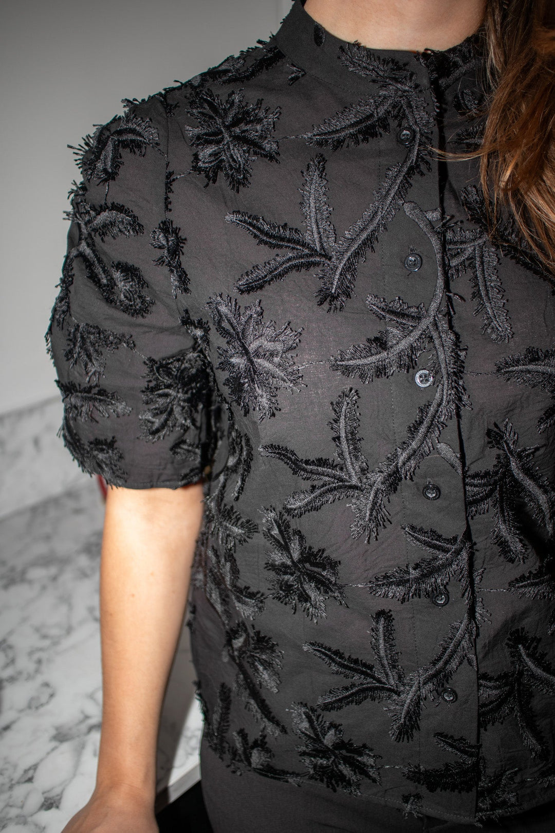 Seena Ss Shirt Black | Skjorter og bluser | Smuk