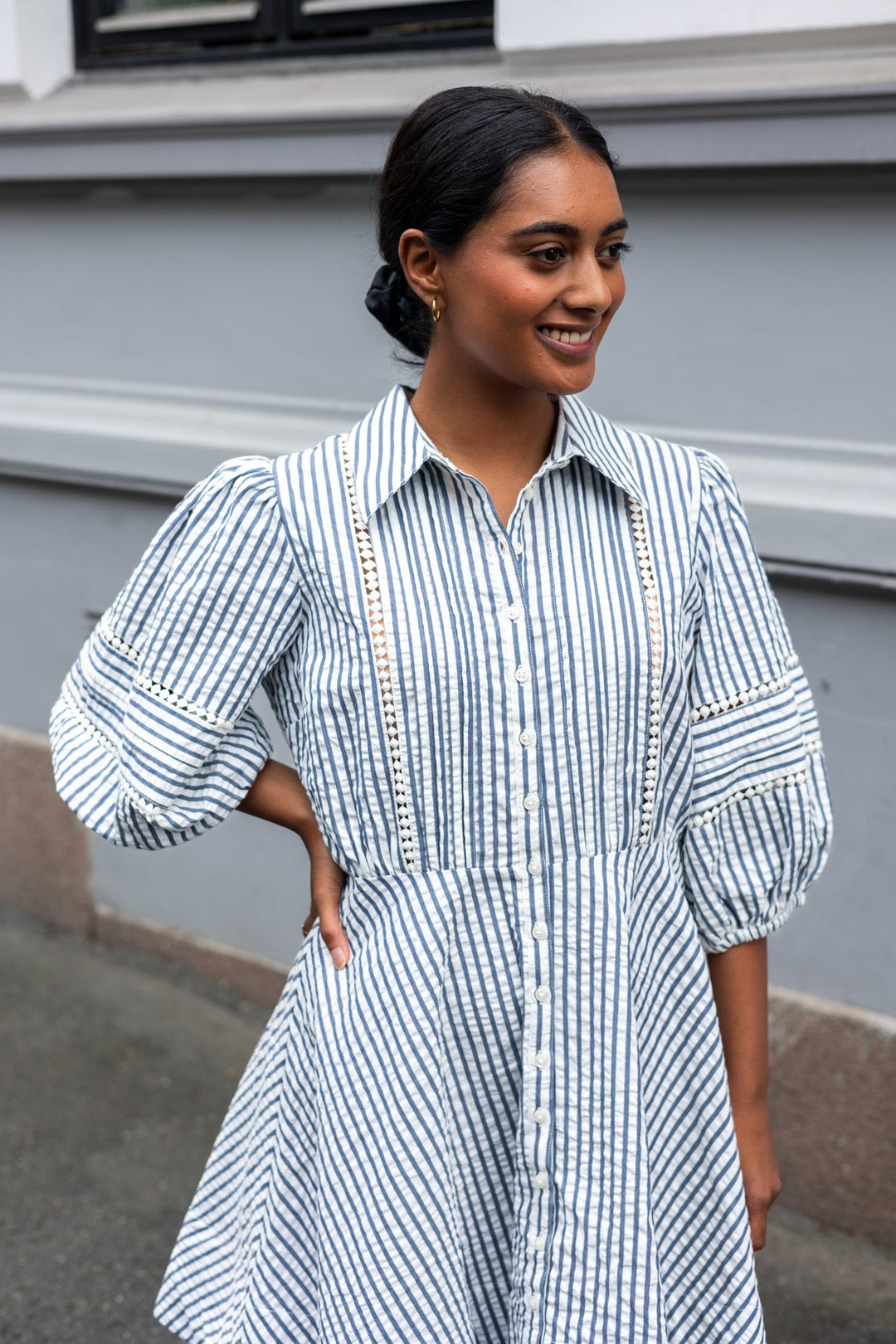 Seersucker Decorated Dress Blue Stripe | Kjoler | Smuk - Dameklær på nett