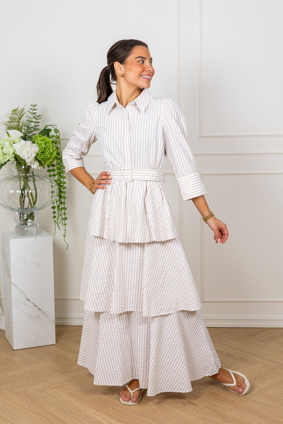 Seersucker Flounce Dress Khaki Stripe | Kjoler | Smuk