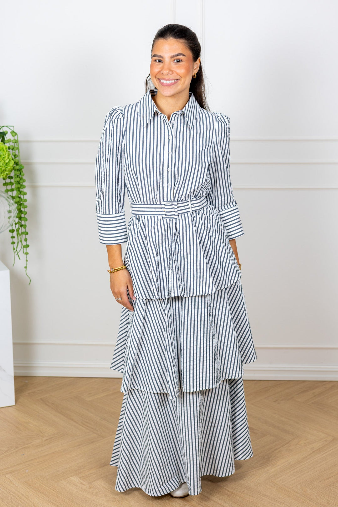 Seersucker Flounce Dress Marine Stripe | Kjoler | Smuk