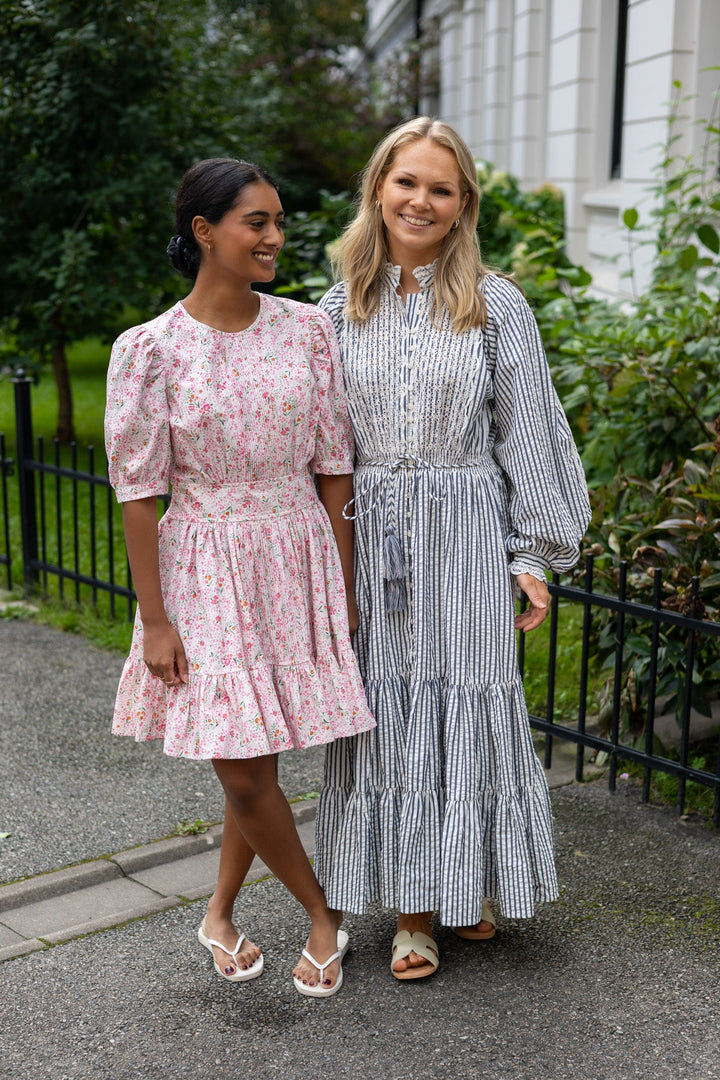 Seersucker Midi Dress Blue Stripe | Kjoler | Smuk - Dameklær på nett