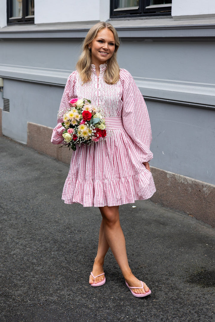 Seersucker Mini Dress Pink Stripe | Kjoler | Smuk - Dameklær på nett