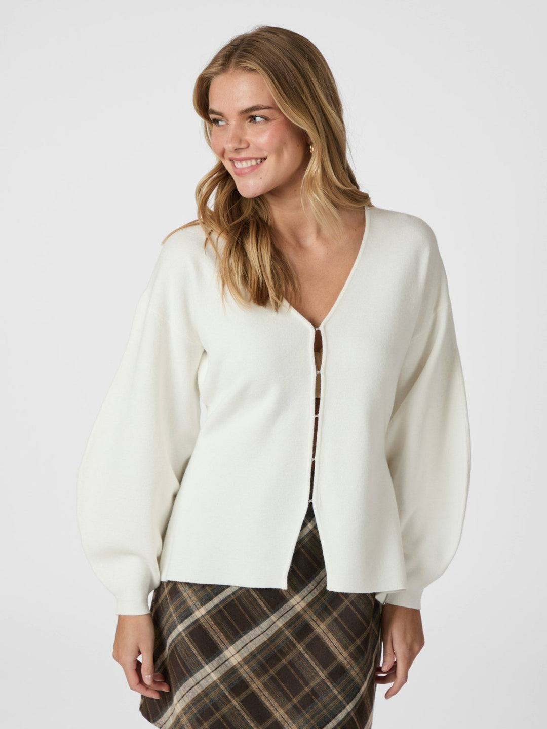 Sellie Knit Cardigan Off White | Genser | Smuk - Dameklær på nett