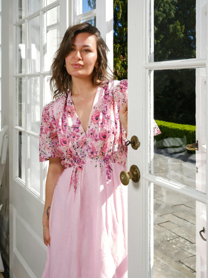 Serna Flower Print Dress Light Pink | Kjoler | Smuk - Dameklær på nett