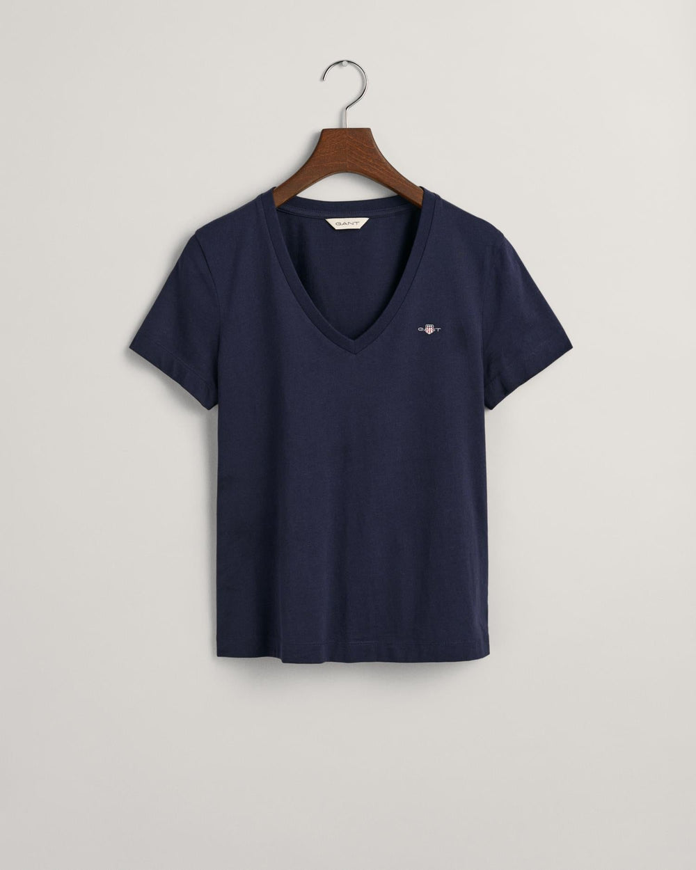 Shield V-Neck T-Shirt Evening Blue | Skjorter og bluser | Smuk - Dameklær på nett