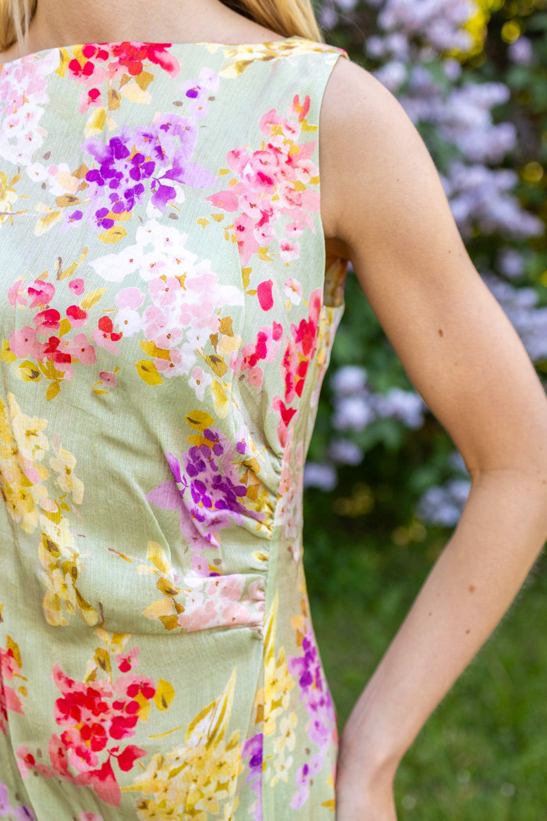 Shiny Sleeveless Dress Vintage Bouquet | Kjoler | Smuk