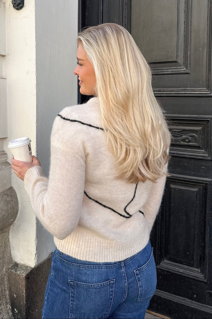 Sia Ras Ls Knit Artwork O - Neck Birch Black | Genser | Smuk - Dameklær på nett
