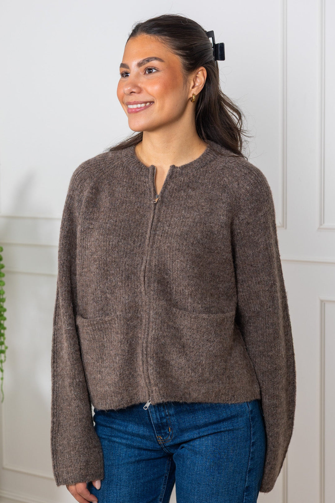 Sia Ras Ls Knit Short Cardigan Chocolate Chip | Genser | Smuk