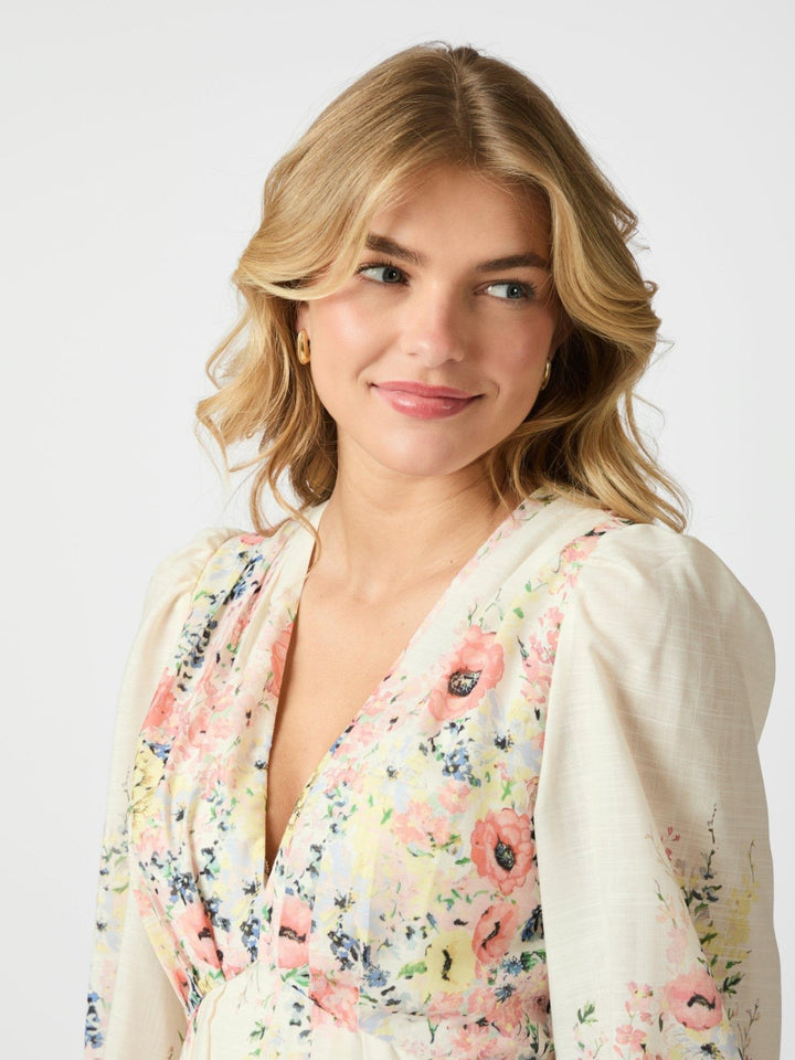 Silfi Flower Print Dress Creme | Kjoler | Smuk - Dameklær på nett
