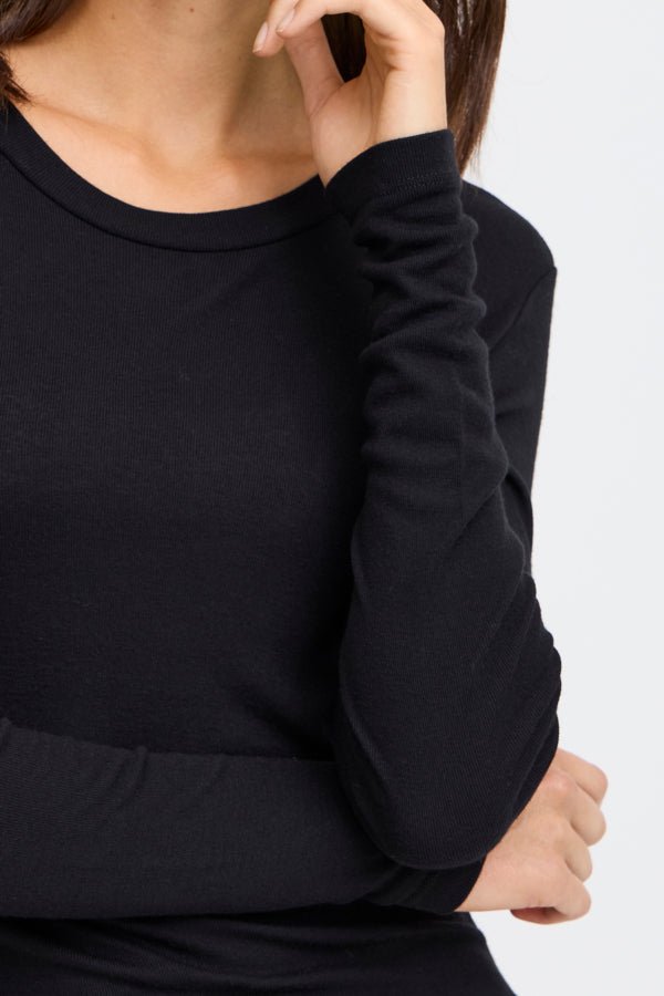 Soffi Tee 1 Black | Topper | Smuk - Dameklær på nett