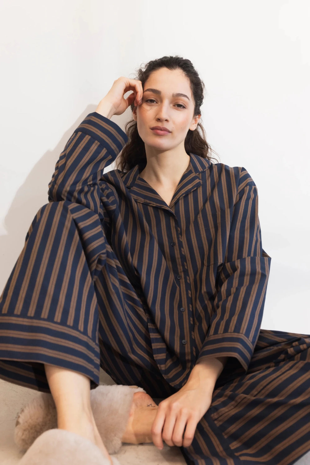 Soire Pyjamas Set Navy Stripe | Skjorter og bluser | Smuk