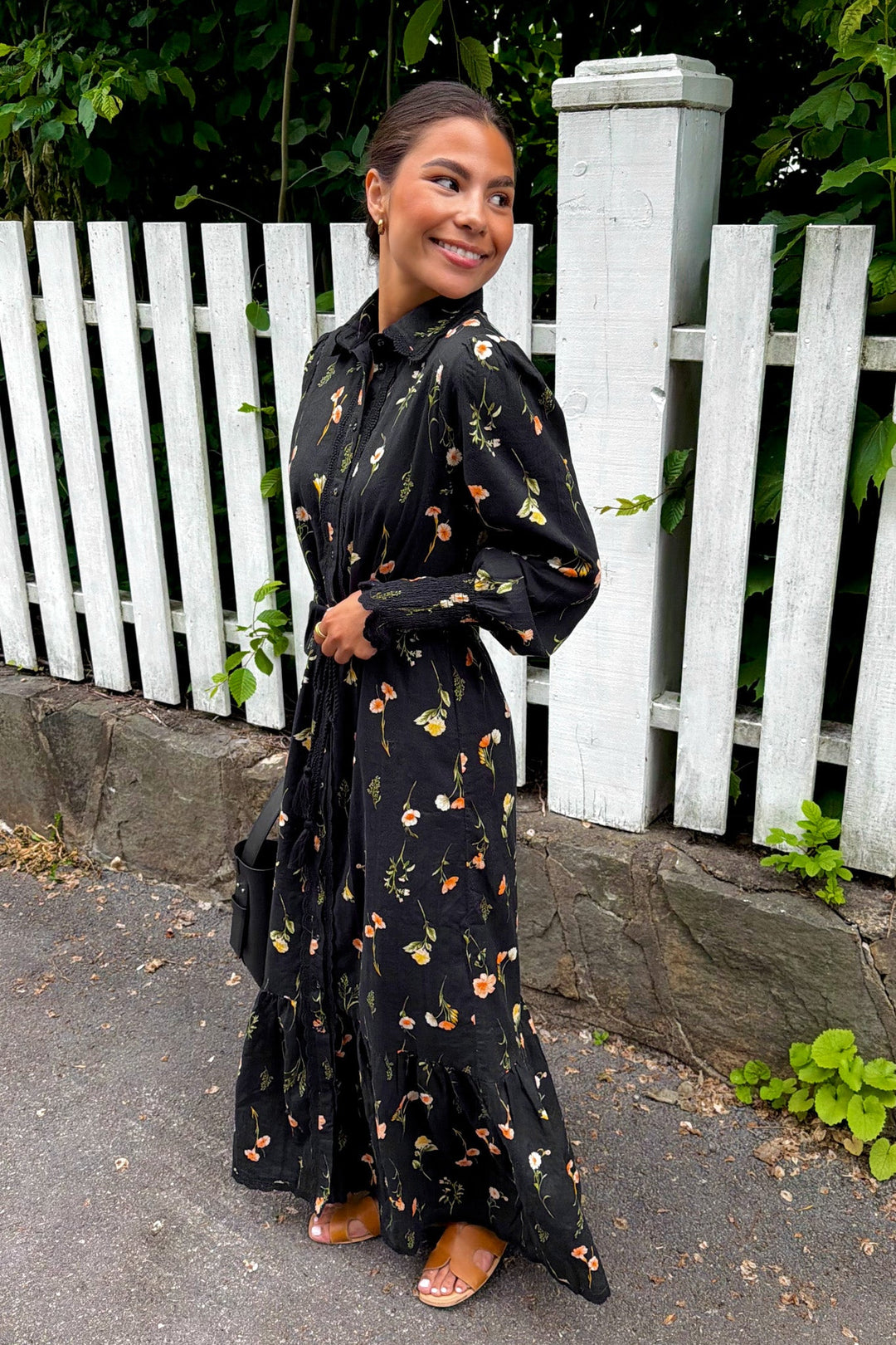 Somelli Ls Long Shirt Dress Black Flower Print | Kjoler | Smuk