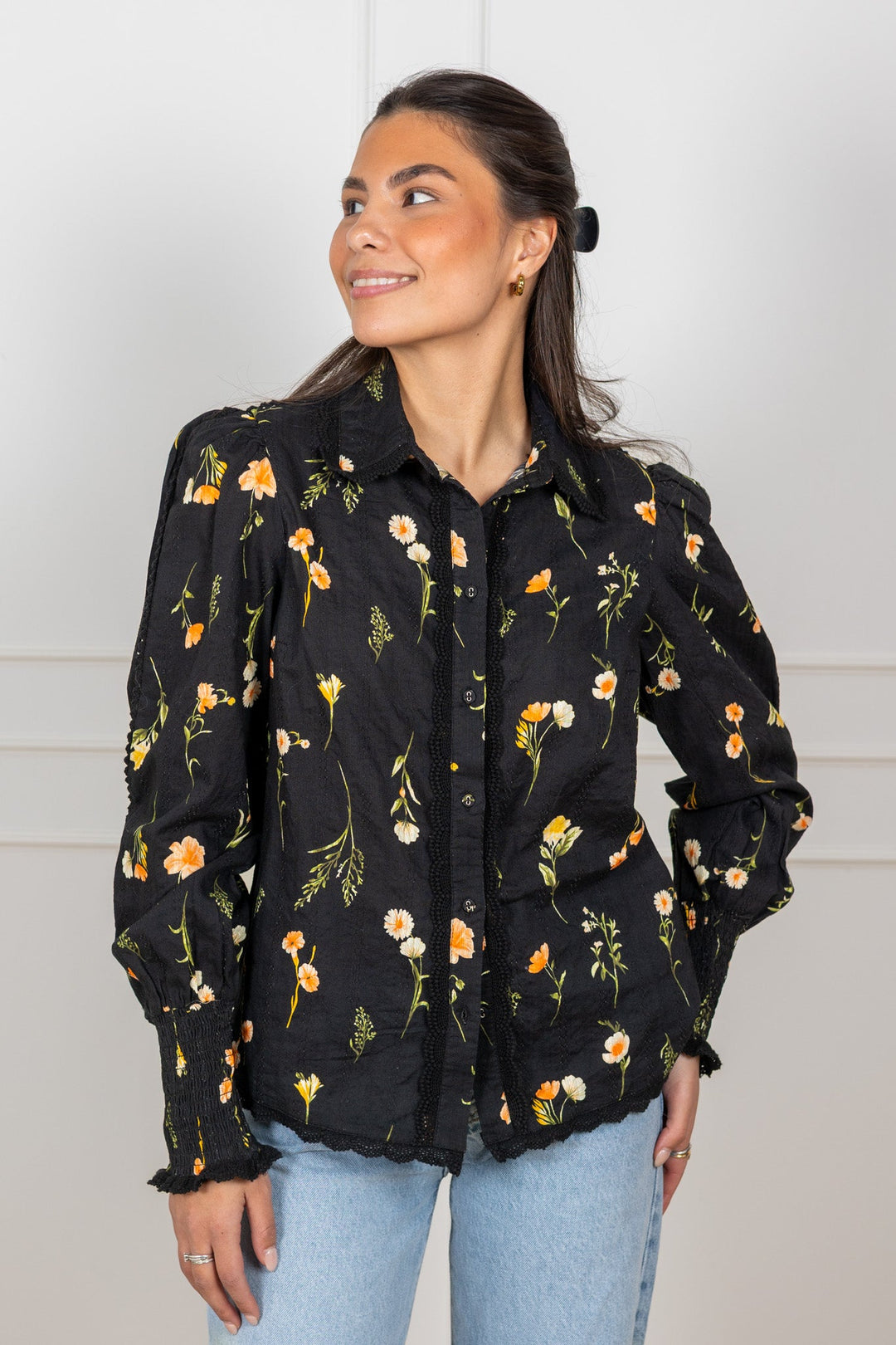 Somelli Ls Shirt Black Flower Print | Skjorter og bluser | Smuk