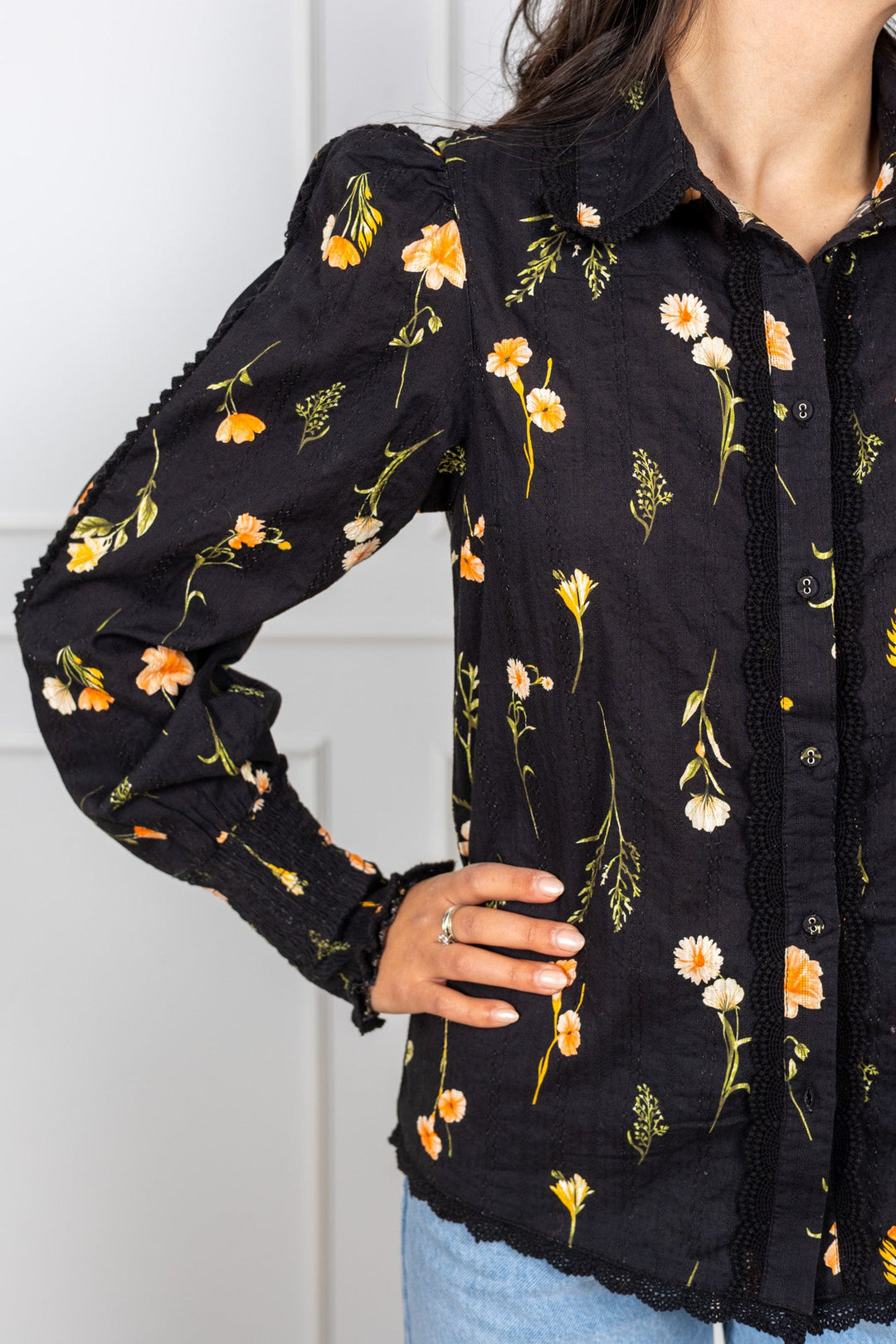 Somelli Ls Shirt Black Flower Print | Skjorter og bluser | Smuk