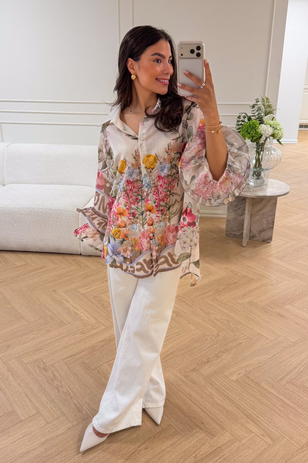 Spring Ruffle Bluse Cream Flower | Skjorter og bluser | Smuk