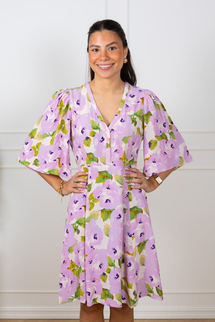 Spring V - Neck Dress Delicate | Kjoler | Smuk