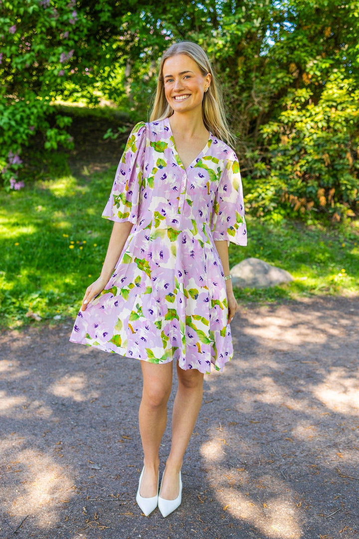 Spring V - Neck Dress Delicate | Kjoler | Smuk