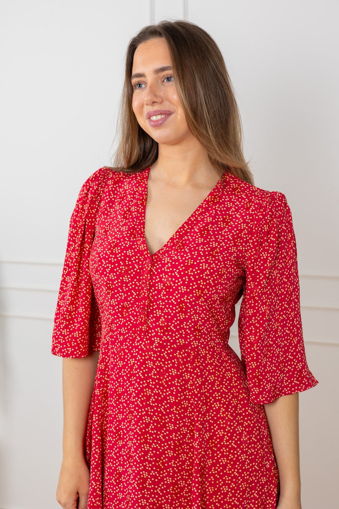 Spring V - Neck Dress Red Dots | Kjoler | Smuk
