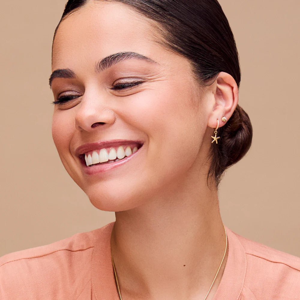 Starfish & Pearl Micro Hoop Pale Gold | Accessories | Smuk - Dameklær på nett