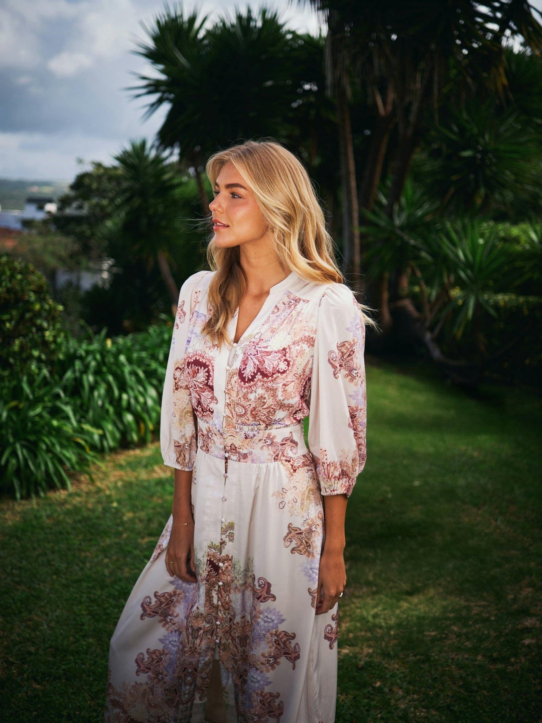 Stellar Artist Paisley Dress Ivory | Kjoler | Smuk - Dameklær på nett