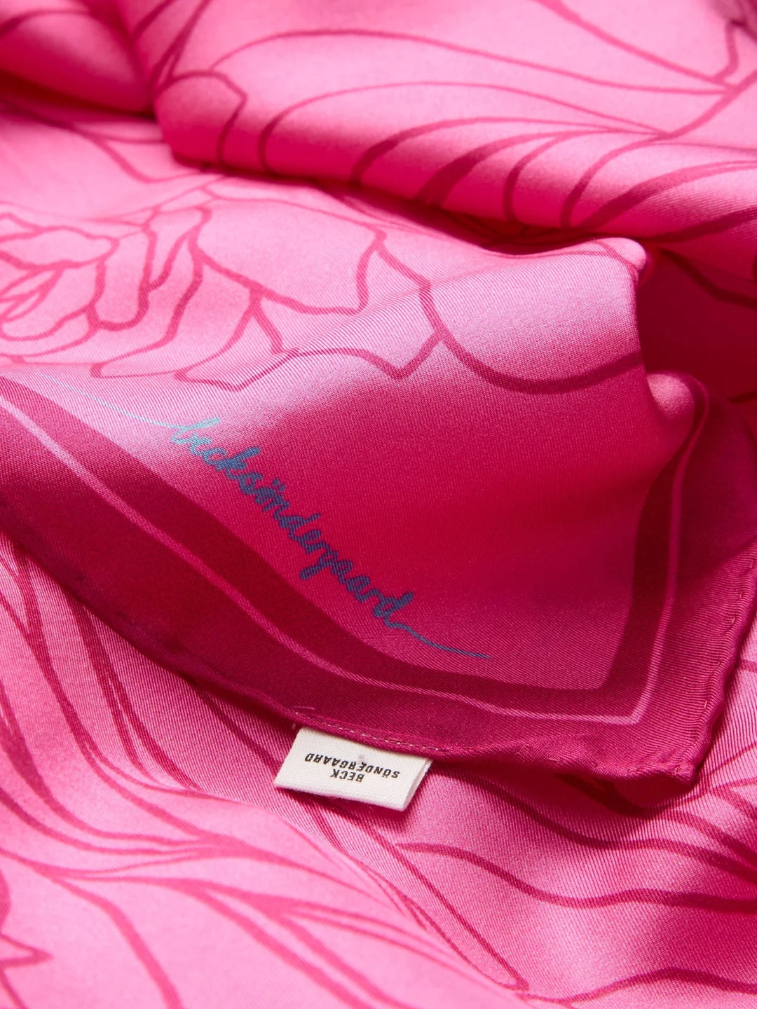Stencia Tulip Sia Scarf Vivacious Pink | Accessories | Smuk