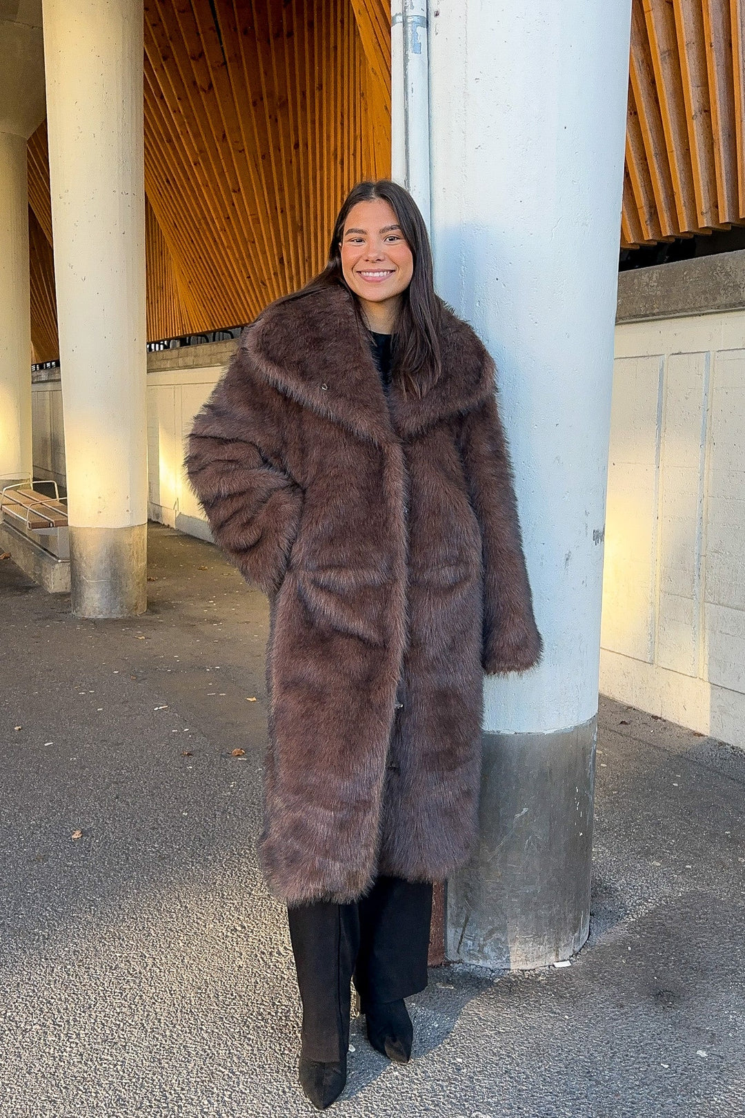 Stephanie Faux Fur Long Jacket Brown | Yttertøy | Smuk