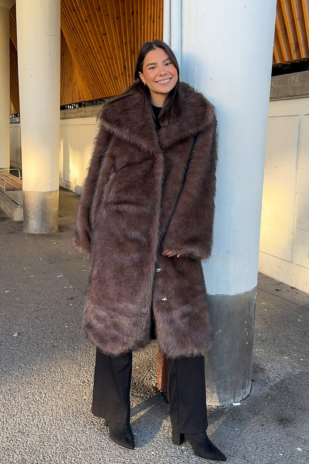 Stephanie Faux Fur Long Jacket Brown | Yttertøy | Smuk