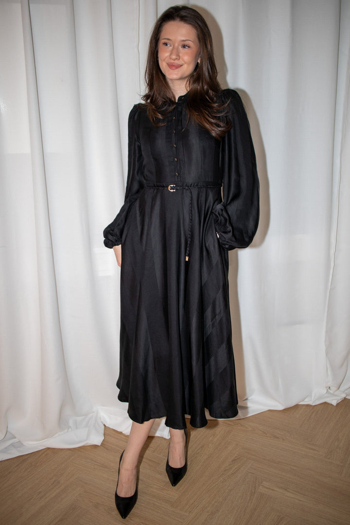 Striped Collared Midi Dress Black | Kjoler | Smuk - Dameklær på nett