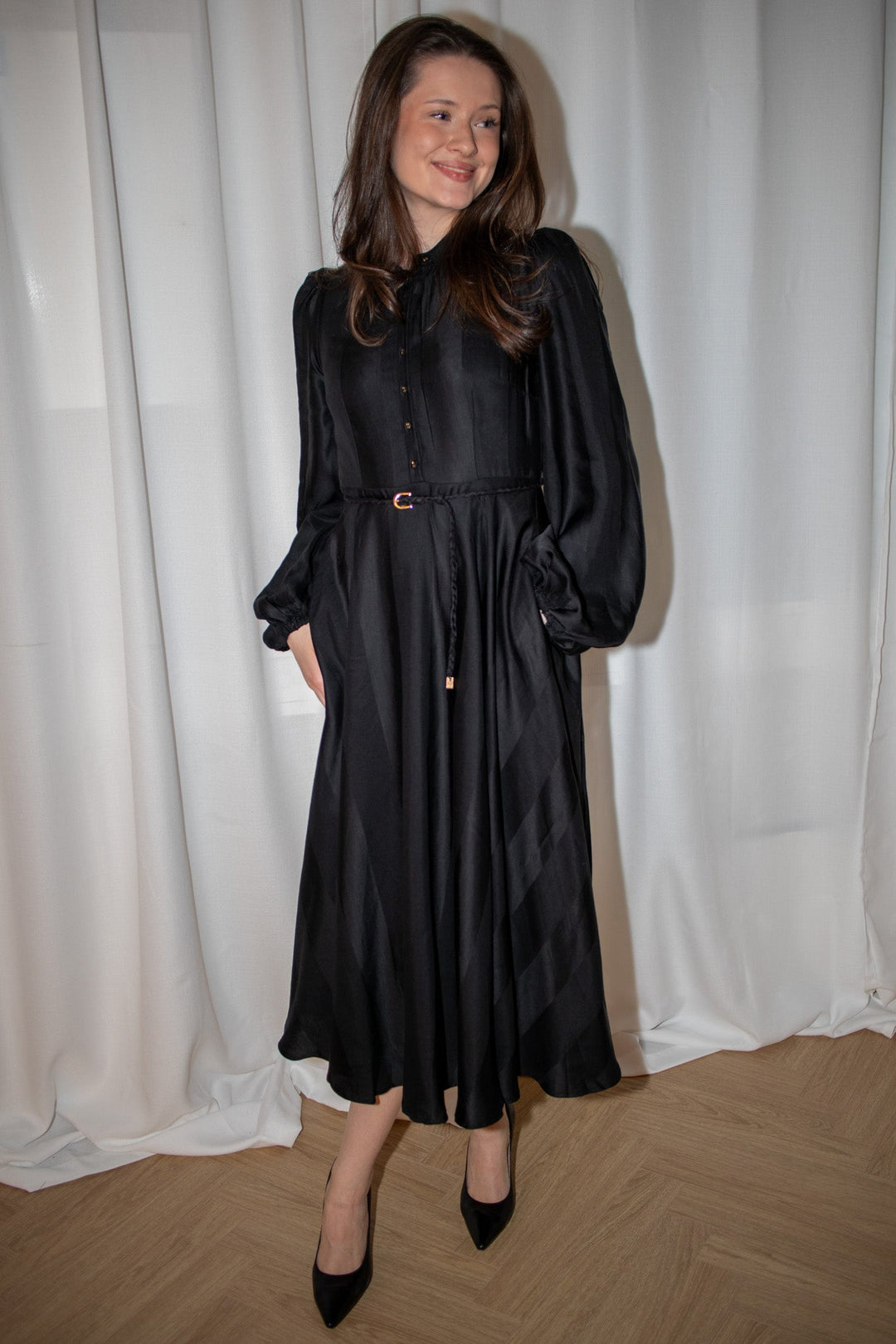 Striped Collared Midi Dress Black | Kjoler | Smuk - Dameklær på nett
