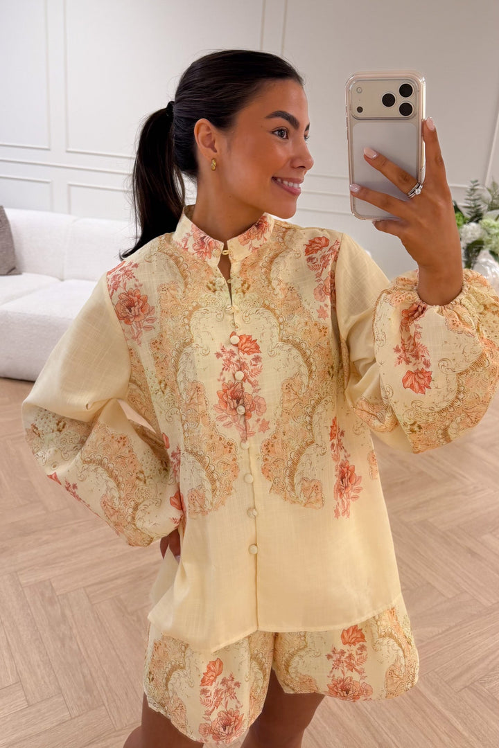 Summer Blouse Yellow Paisley | Skjorter og bluser | Smuk