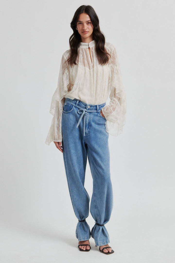 Sybell Lace Blouse Soft Beige | Skjorter og bluser | Smuk