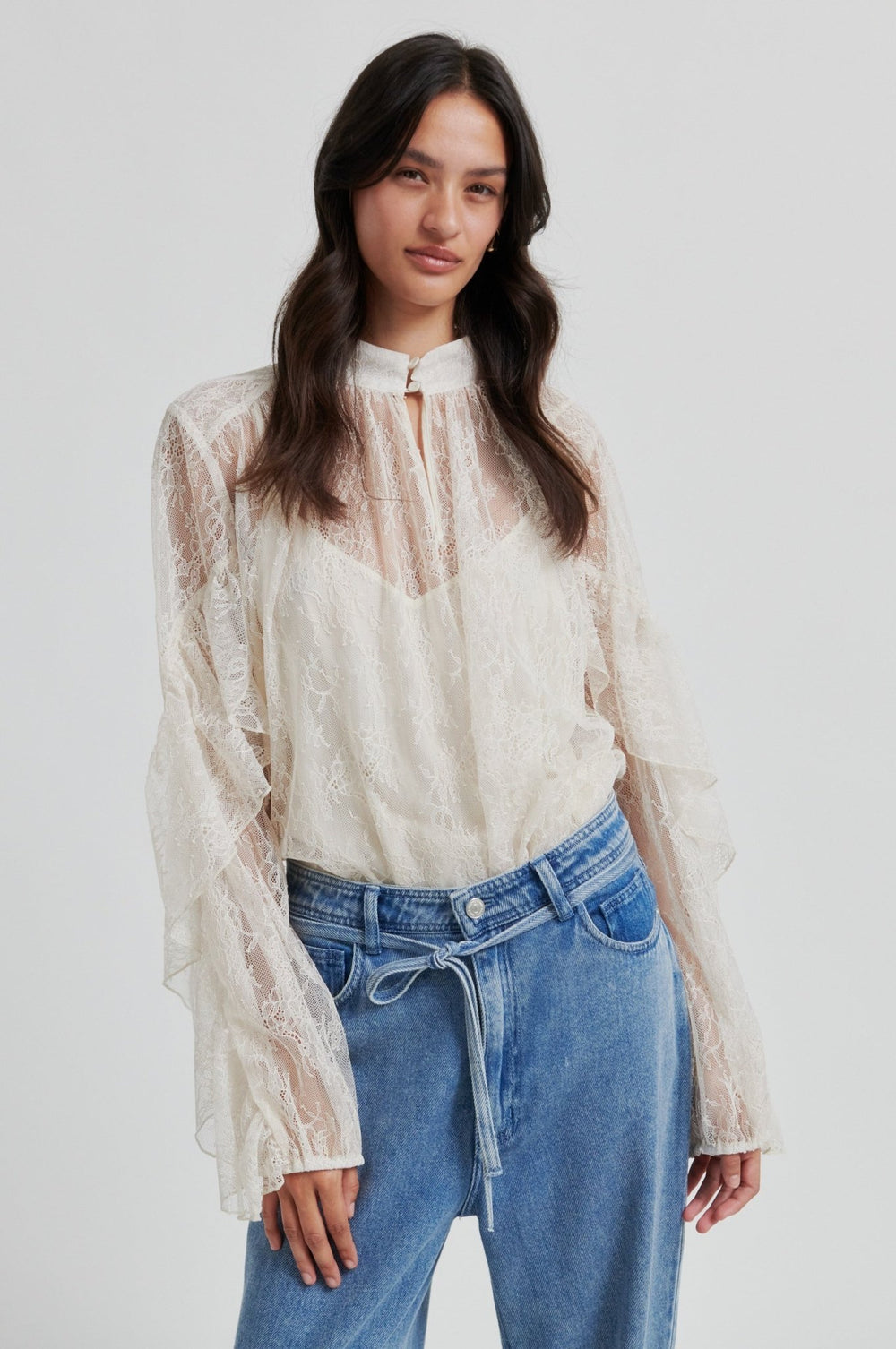 Sybell Lace Blouse Soft Beige | Skjorter og bluser | Smuk