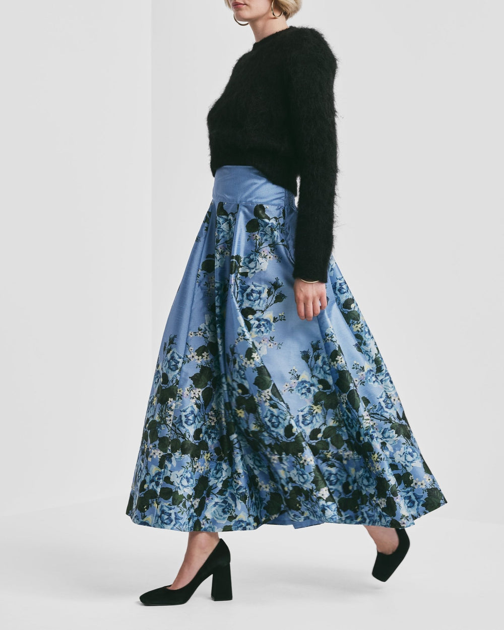 Taffeta Maxi Skirt Azure Garden | Skjørt | Smuk - Dameklær på nett