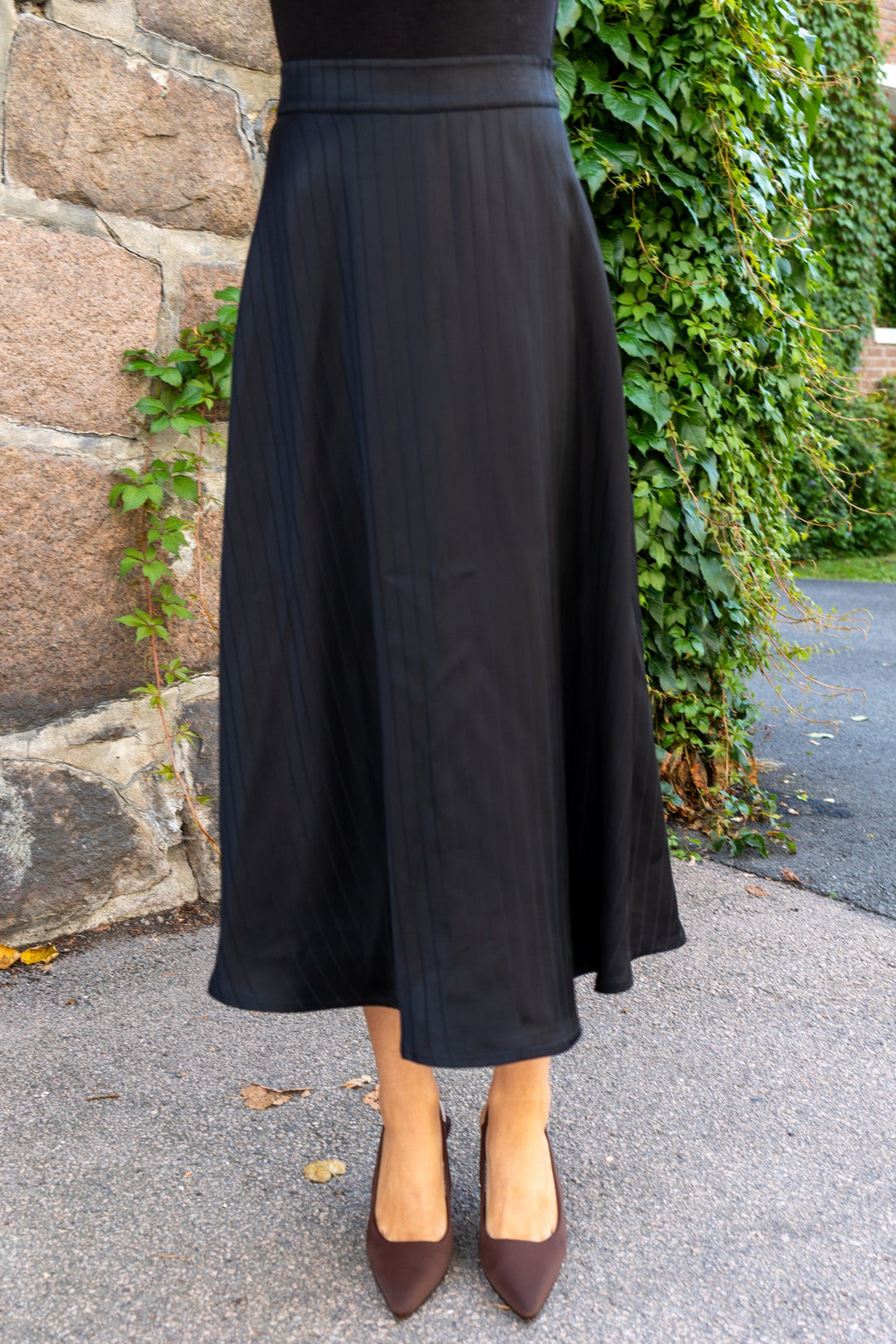 Tailored Midi Skirt Black | Skjørt | Smuk